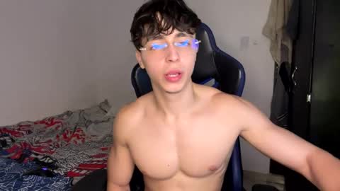 Snapshot of harry_p01 chatting on 15, 9, 2025 harry_p01 online show from 15, 9, 2025