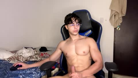 Snapshot of harry_p01 chatting on 22, 9, 2025 harry_p01 online show from 22, 9, 2025