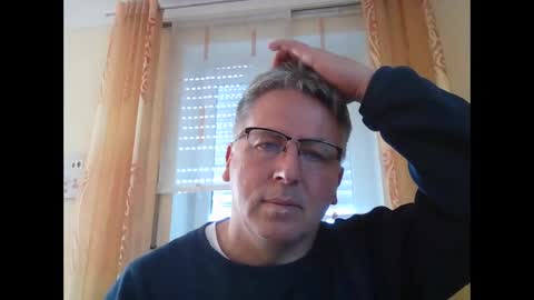 Snapshot of hartl67 chatting on 25, 10, 2025 hartl67 online show from 25, 10, 2025