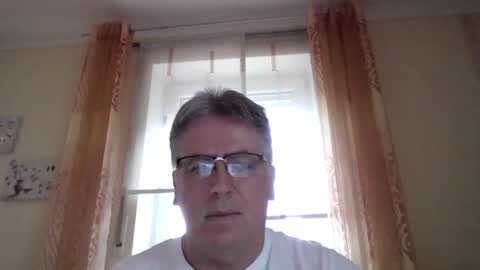 Snapshot of hartl67 chatting on 18, 12, 2025 hartl67 online show from 18, 12, 2025