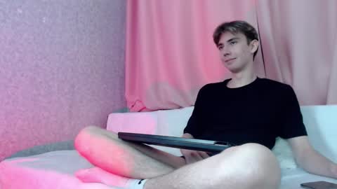 Snapshot of harvey_foster chatting on 17, 12, 2025 harvey_foster online show from 17, 12, 2025