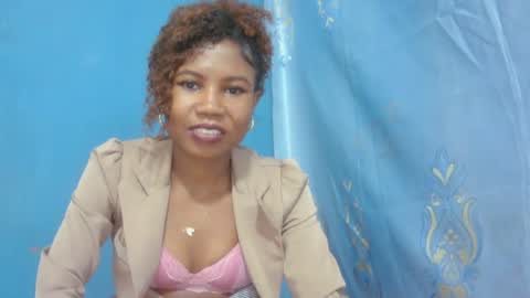 Snapshot of hasleyinah chatting on 19, 6, 2026 hasleyinah online show from 19, 6, 2026