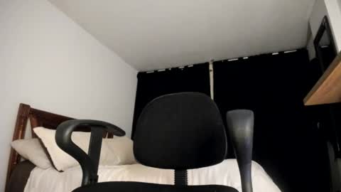 Snapshot of hat_girl chatting on 7, 2, 2026 Nicole online show from 7, 2, 2026