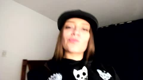 Nicole Dior online show from 25, 6, 2026