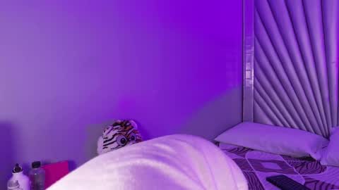 hatsajones online show from 9, 4, 2026