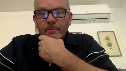 hawks2113 online show from 24, 2, 2025