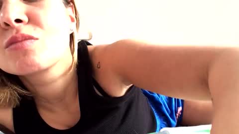 Snapshot of hayle_emmie chatting on 17, 10, 2025 Hayle online show from 17, 10, 2025