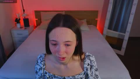 Snapshot of haylefirehot chatting on 2, 11, 2025 Hayle online show from 2, 11, 2025