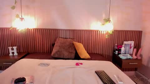 Snapshot of haylenpark chatting on 8, 11, 2025 haylenpark online show from 8, 11, 2025