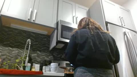 Hazel online show from 4, 1, 2025