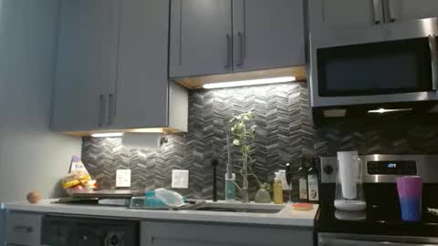 Hazel online show from 4, 2, 2025