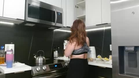 Hazel online show from 27, 10, 2025