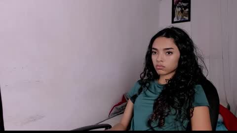 hazel_slim_ online show from 1, 3, 2026