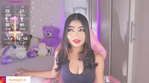 Snapshot of hazelbabee_ chatting on 18, 10, 2025 Lynn online show from 18, 10, 2025