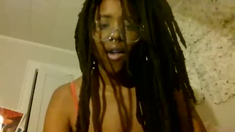 Hazel Hanes online show from 15, 1, 2026