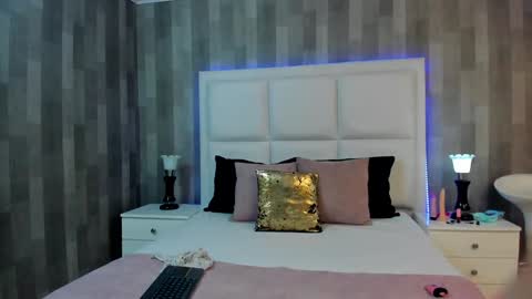 Snapshot of hazelmoret chatting on 22, 12, 2024 HazelMoret online show from 22, 12, 2024