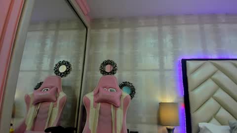 Snapshot of hazelmoret chatting on 17, 9, 2025 HazelMoret online show from 17, 9, 2025