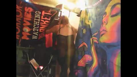 sexy ass wanting her coochie teased  boooooty ate  by bd online show from 17, 2, 2026