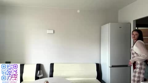 Mona online show from 4, 11, 2025