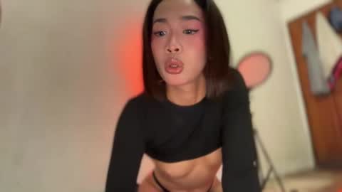 Snapshot of heather_creamycum24 chatting on 23, 11, 2025 imani rowe online show from 23, 11, 2025