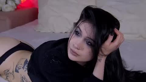 Snapshot of heatherivy_ chatting on 2, 7, 2026 Heather Ivy online show from 2, 7, 2026