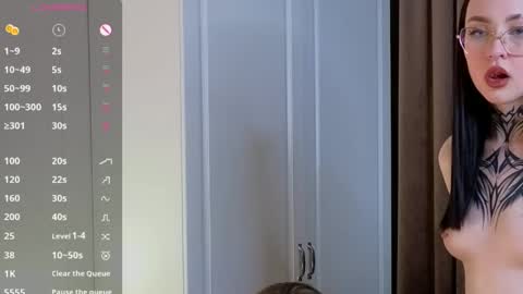 Hi everyone i am Alice pls dont be rude   fav patterns 77  99  111  222  333 online show from 26, 2, 2025