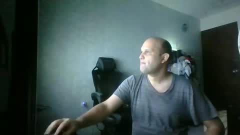 Snapshot of heavy_rebellxc chatting on 2, 12, 2025 Heavy Rebell online show from 2, 12, 2025