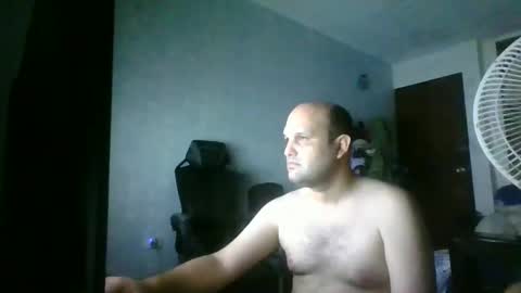 Snapshot of heavy_rebellxc chatting on 17, 12, 2025 Heavy Rebell online show from 17, 12, 2025