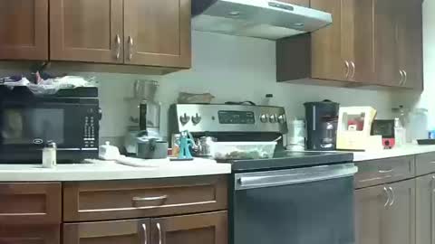 HE Black online show from 10, 10, 2025