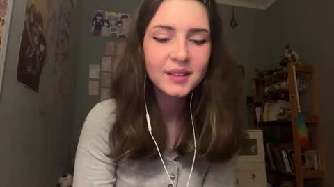 Snapshot of hedwiggrossberg chatting on 5, 12, 2025 Sarah online show from 5, 12, 2025