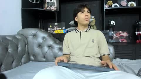 Snapshot of heellboy_ chatting on 23, 10, 2025 heellboy_ online show from 23, 10, 2025