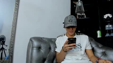 Snapshot of heellboy_ chatting on 28, 11, 2025 heellboy_ online show from 28, 11, 2025