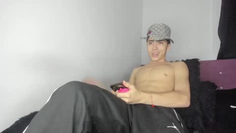 Snapshot of heellboy_ chatting on 14, 5, 2026 heellboy_ online show from 14, 5, 2026