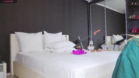 Helen online show from 22, 2, 2026