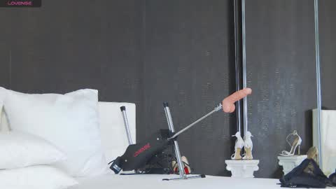 Helen online show from 19, 3, 2026