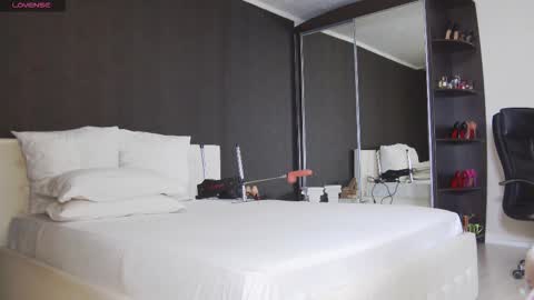 Helen online show from 24, 3, 2026