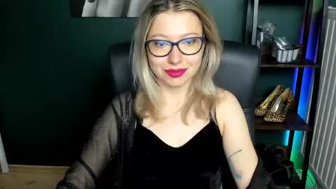 Snapshot of heidi_pleasure chatting on 16, 6, 2026 Heidi online show from 16, 6, 2026
