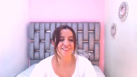 Snapshot of heidy_wells chatting on 21, 2, 2025 Heidy online show from 21, 2, 2025