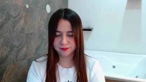 Snapshot of heidy_wells chatting on 13, 11, 2025 Heidy online show from 13, 11, 2025