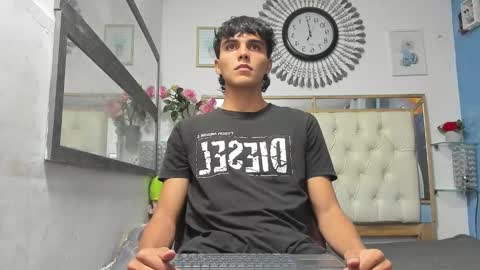Snapshot of heiker_ chatting on 1, 3, 2025 heiker_ online show from 1, 3, 2025