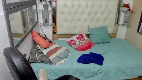 Snapshot of heiker_ chatting on 7, 10, 2025 heiker_ online show from 7, 10, 2025
