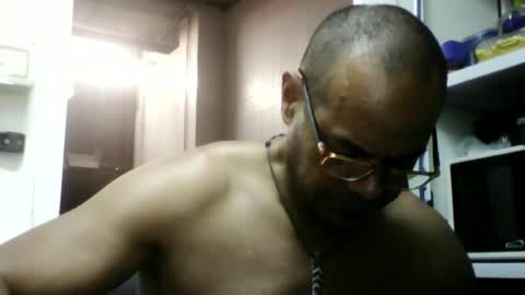 Snapshot of heistt chatting on 5, 7, 2026 Heist Stein online show from 5, 7, 2026