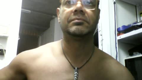 Snapshot of heistt chatting on 9, 7, 2026 Heist Stein online show from 9, 7, 2026