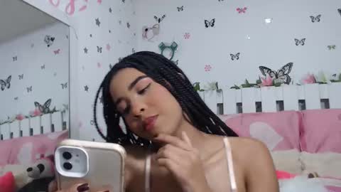 Snapshot of hela_sexy_xx chatting on 20, 12, 2025 hella online show from 20, 12, 2025