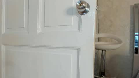 Snapshot of hela_strossner chatting on 23, 11, 2025 Hella online show from 23, 11, 2025