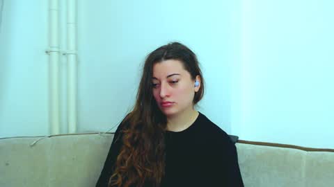 helen_adams_ online show from 10, 1, 2025