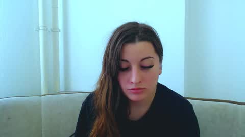 helen_adams_ online show from 10, 3, 2025