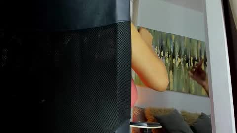 Snapshot of helena_santos01 chatting on 6, 2, 2025 Helena Santos online show from 6, 2, 2025