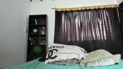 helena_spellman online show from 2, 2, 2025