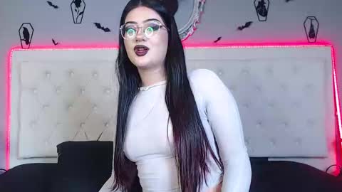 Snapshot of helenamorningstar chatting on 12, 12, 2024 helenamorningstar online show from 12, 12, 2024